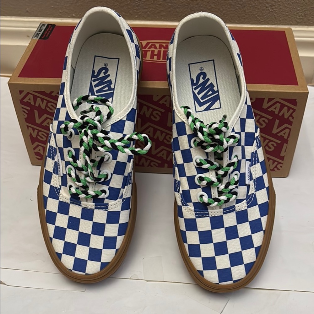 Vans Blue and White Checkered Gumsole Shoes Size 7 Brand New
